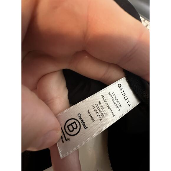 Athleta Size 6 Women Mercer Romper Jumpsuit Wide Leg Quick Dry Black 19” In BD4 - Picture 9 of 11